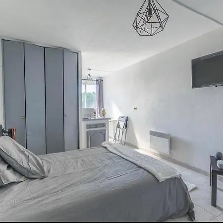Grand Doté D'une Terasse Avec Magnifique Vue Montpellier