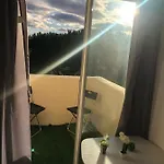 Grand Dote D'une Terasse Avec Magnifique Vue Daire Montpellier